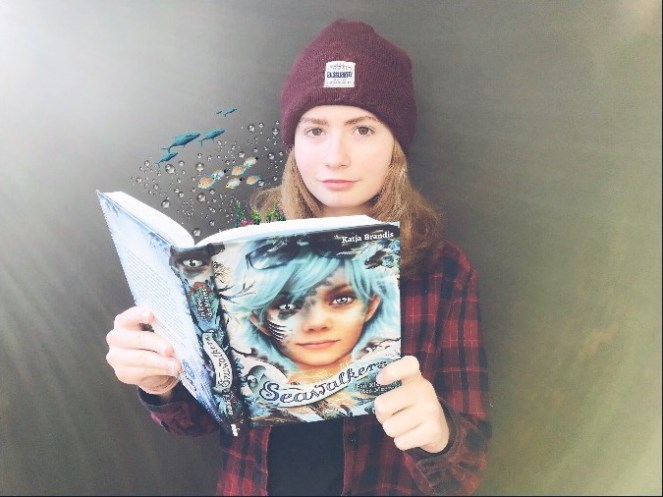 7BCF6657-35A0-4485-AF3B-F5E16DE0FAD5